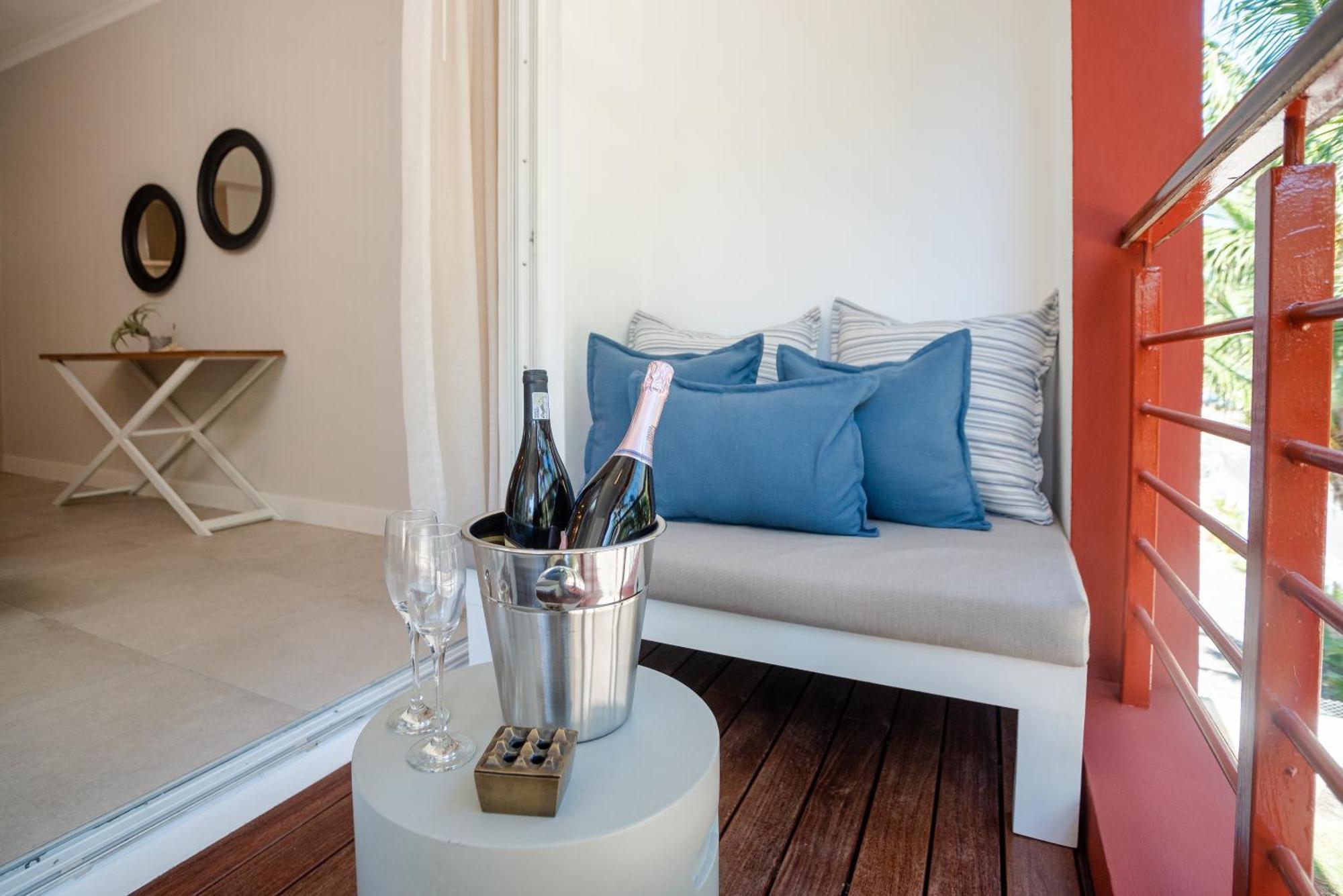 अपार्टमेंट Blue Coral Beachfront Penthouse